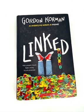 Scholastic Linked by Gordon Korman